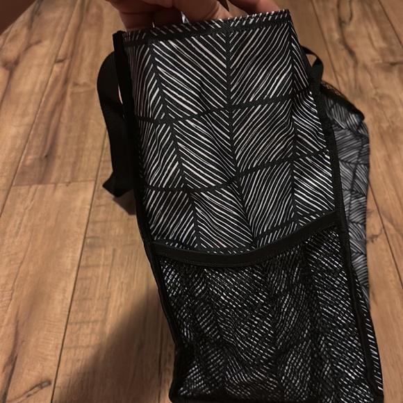 Thirty-One Chevron Square Zip Top Tote - Picture 10 of 14